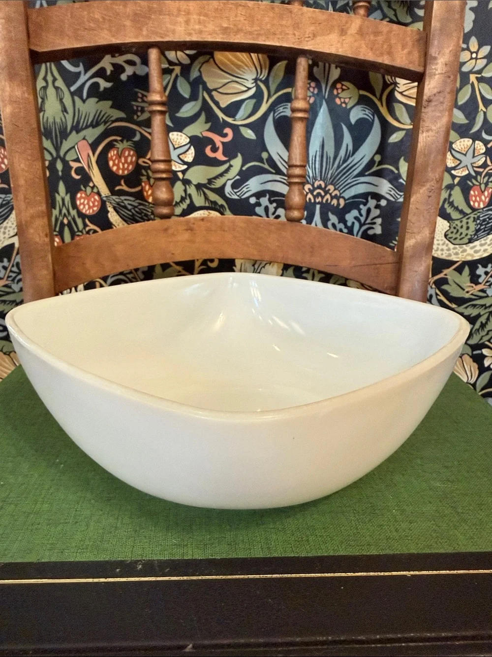 Vintage Pyrex Opal White Square Hostess Serving Bowl 515-B 1.5 quart